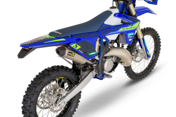 2 125 SE FACTORY HAU DRO 600x400 1.jpg