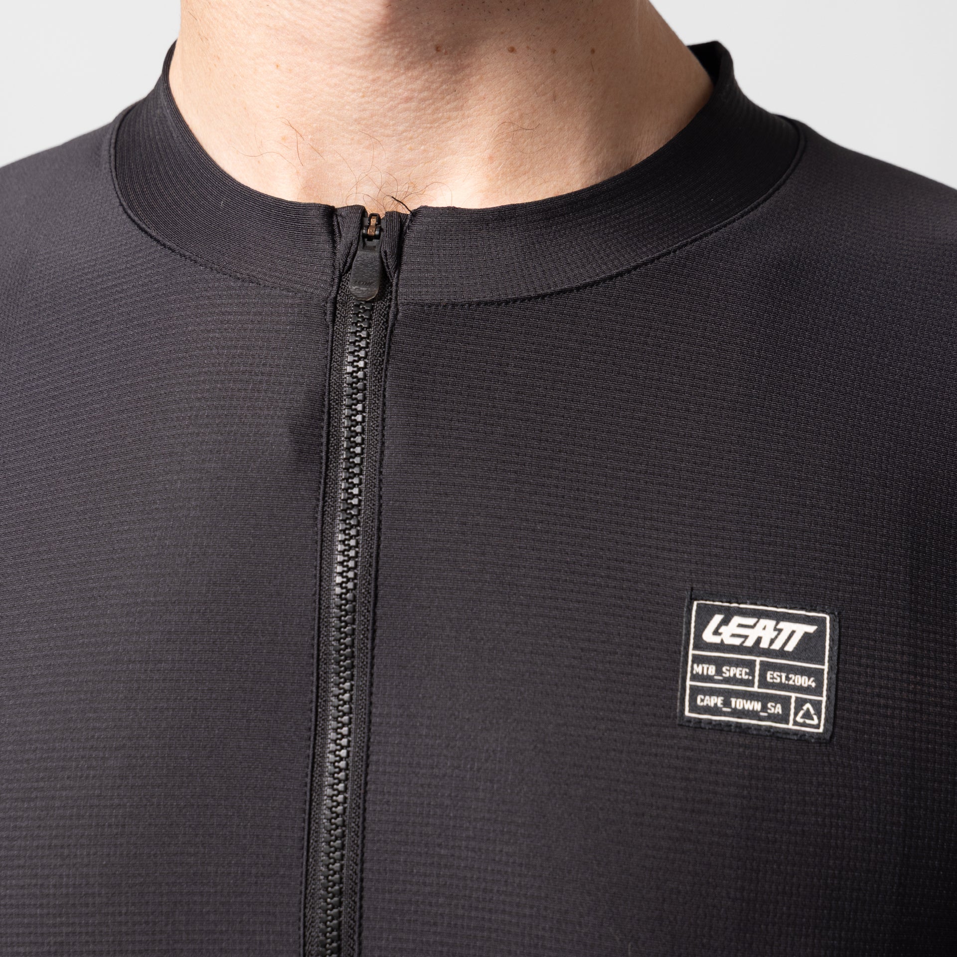 34011 Leatt MTB Endurance 1.0 RideKit Black 7 5027020460.jpg