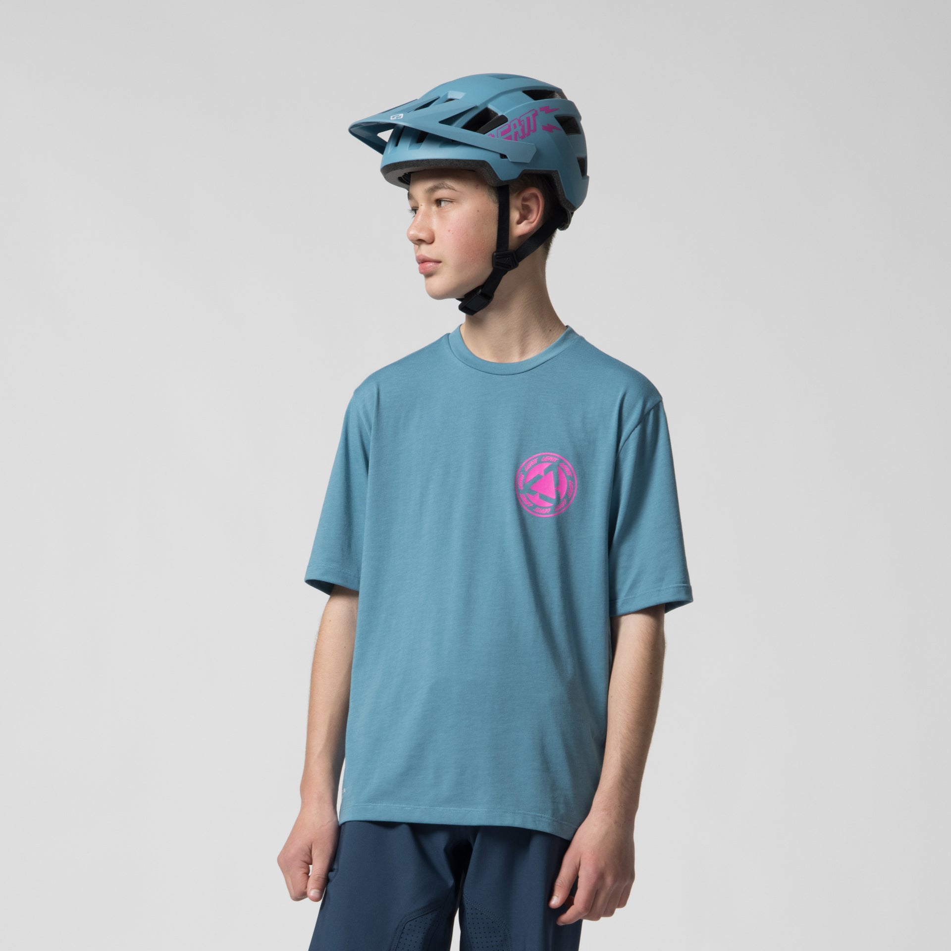 34236 Leatt Jersey MTB Junior Gravity 3.0 RetroBlue 1 5027070260.jpg