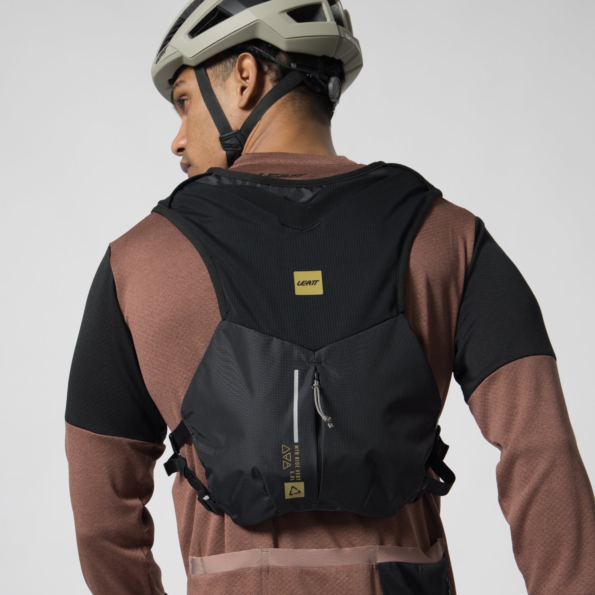 34255 Leatt Hydration MTB Hydration Vest 11 7027020240.jpg