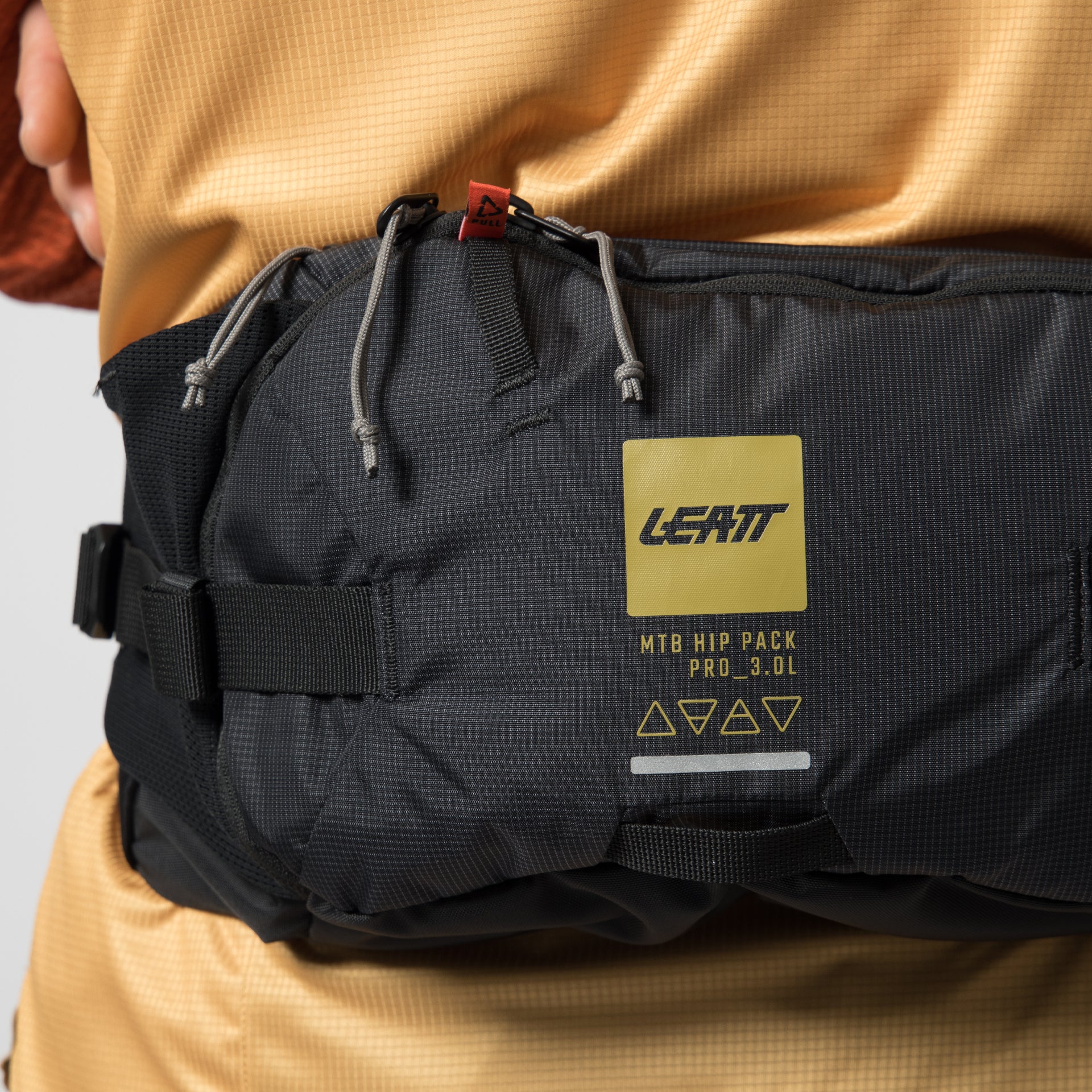 34256 Leatt Hydration MTB Hip Pack MTB Pro 5 7027020260.jpg
