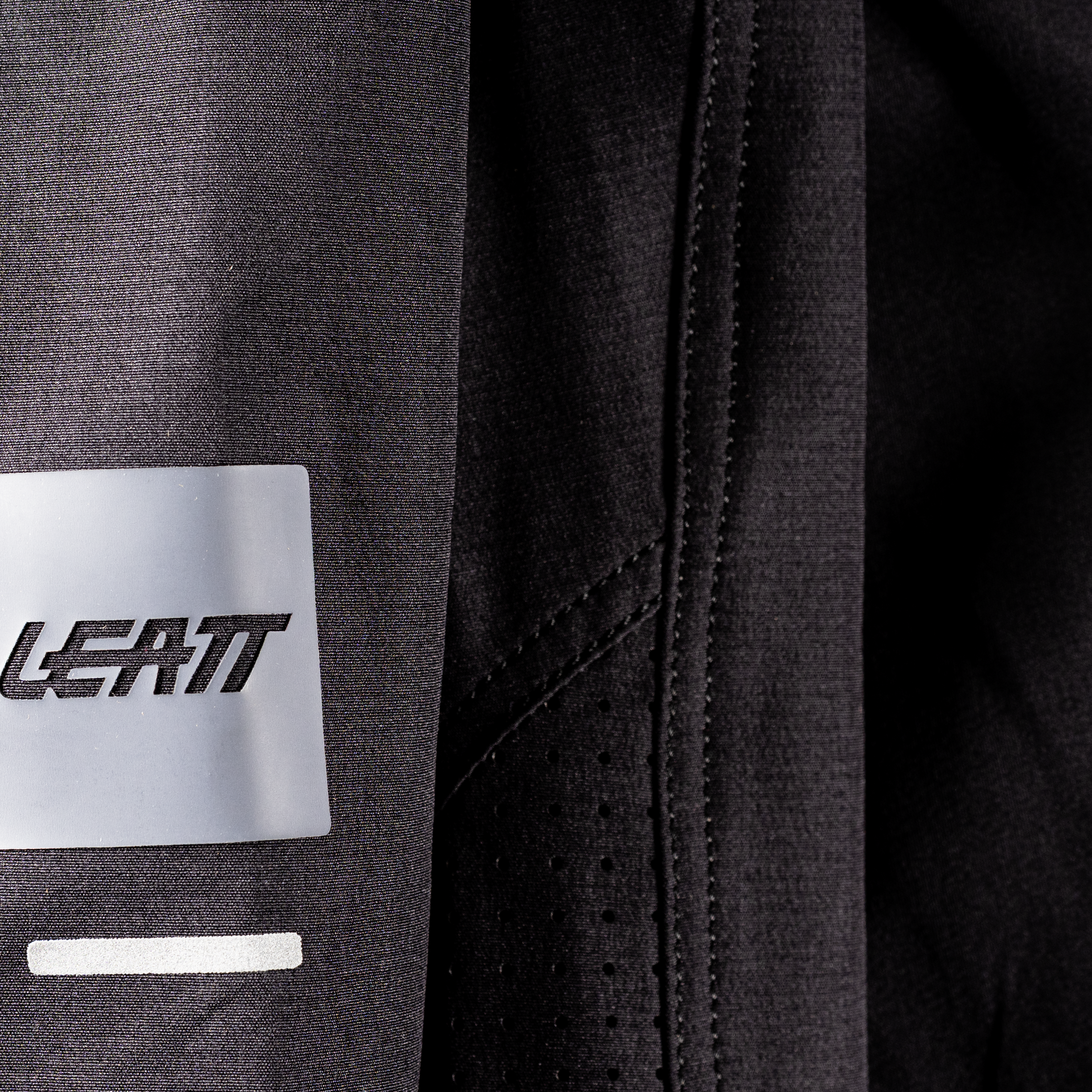34450 Leatt 2026 ShortsMTB 2.0GravityJNR Black material 5026061070.png