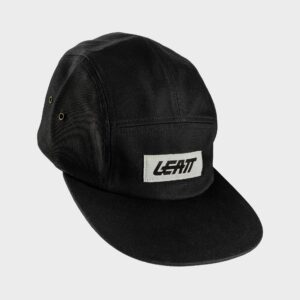 38910 Leatt 2026 Lifestyle Cap5Panel Black ISO 5026081020.jpg
