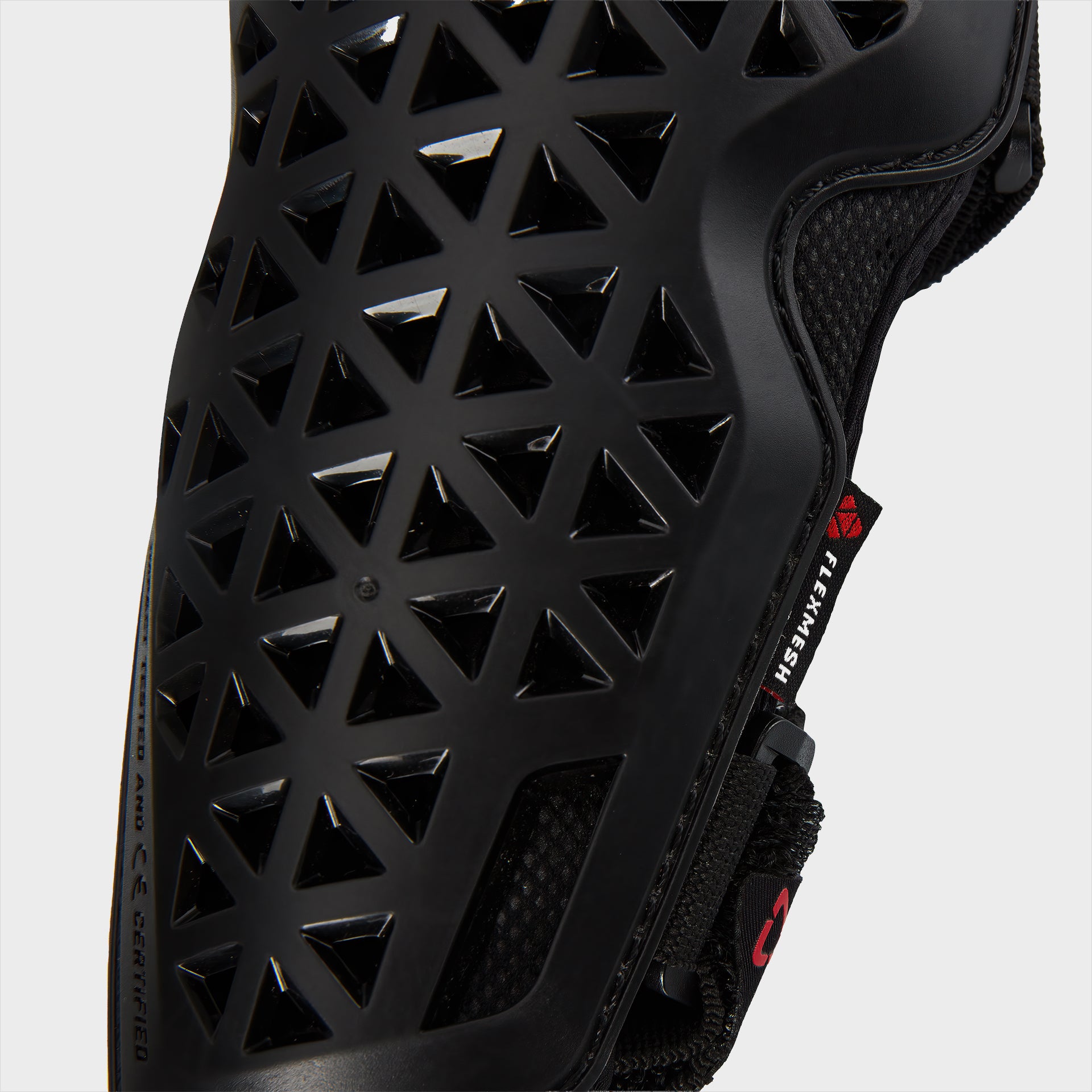 41964 Leatt Protection ElbowGuard FlexMesh Lite Jr Black 3 5027011450 13296f89 18ad 4ba7 8ac5 67895a48d5a4.jpg