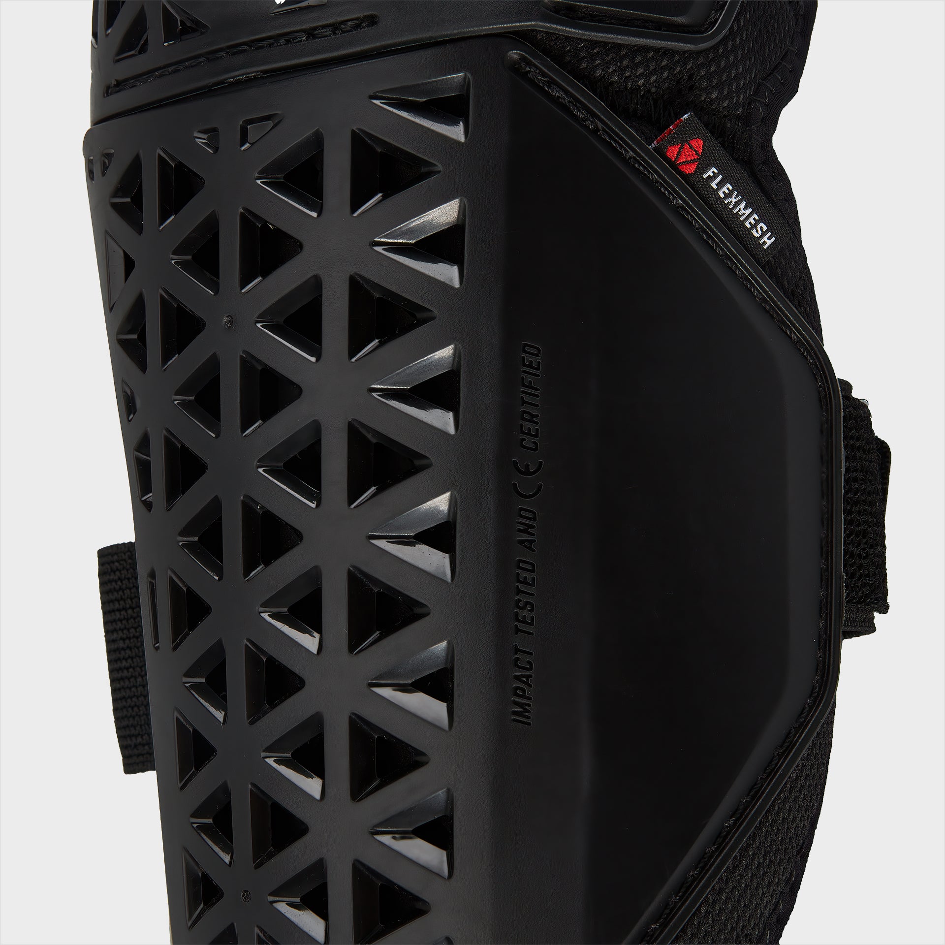 42009 Leatt Protection KneeGuard FlexMesh Lite EXT Black 5 5027011200 6597c62a 2051 47a0 af92 a20ac555ae3a.jpg