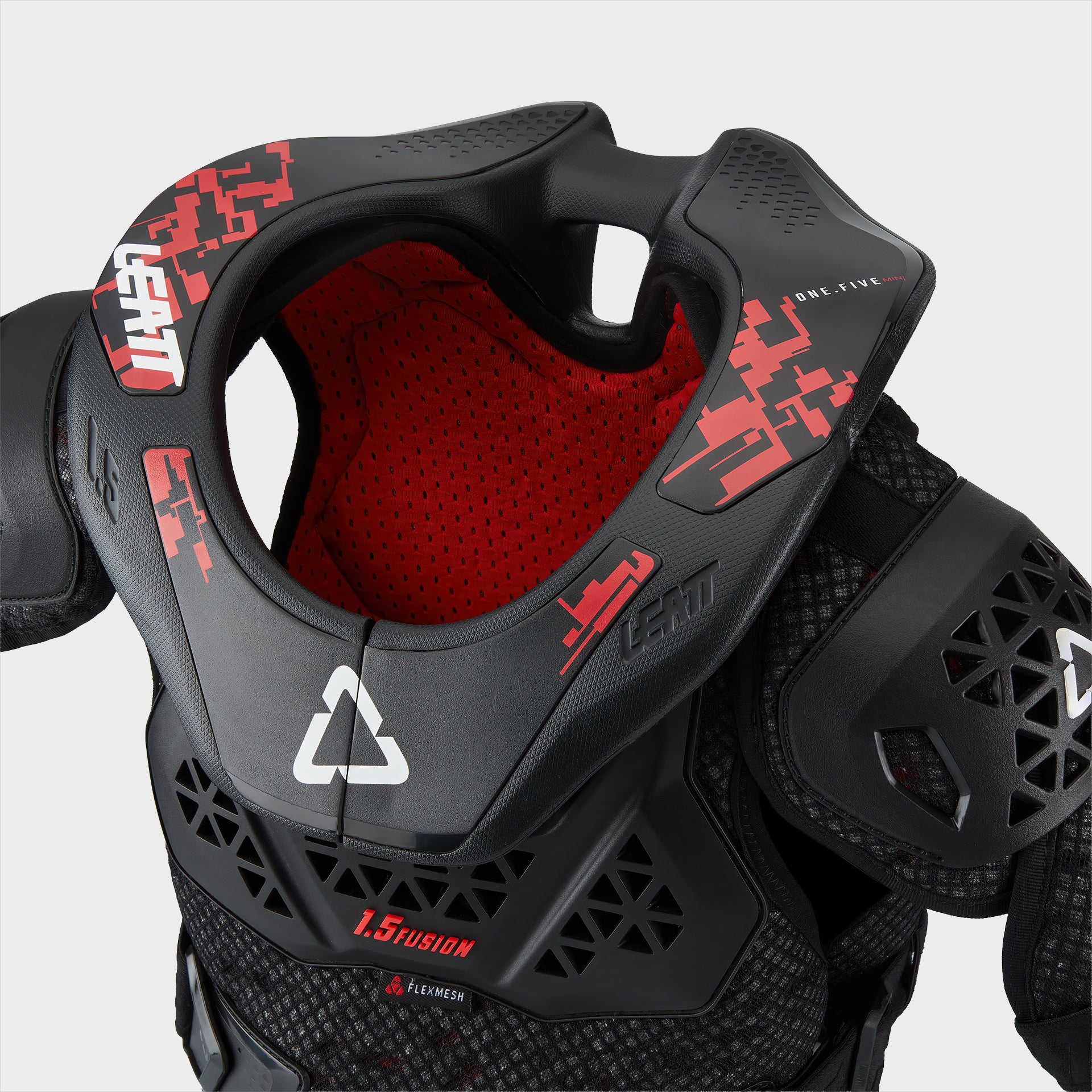 42047 Leatt Protection ProtectionKit 1.5 Max Mini Black 8 5027011300 53fc5af5 e433 47de a75f 57c0bea2173f.jpg