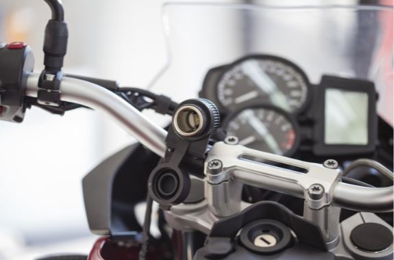 HANDLEBAR MOUNTEDCIGARETTELIGHTERSOCKET.jpg
