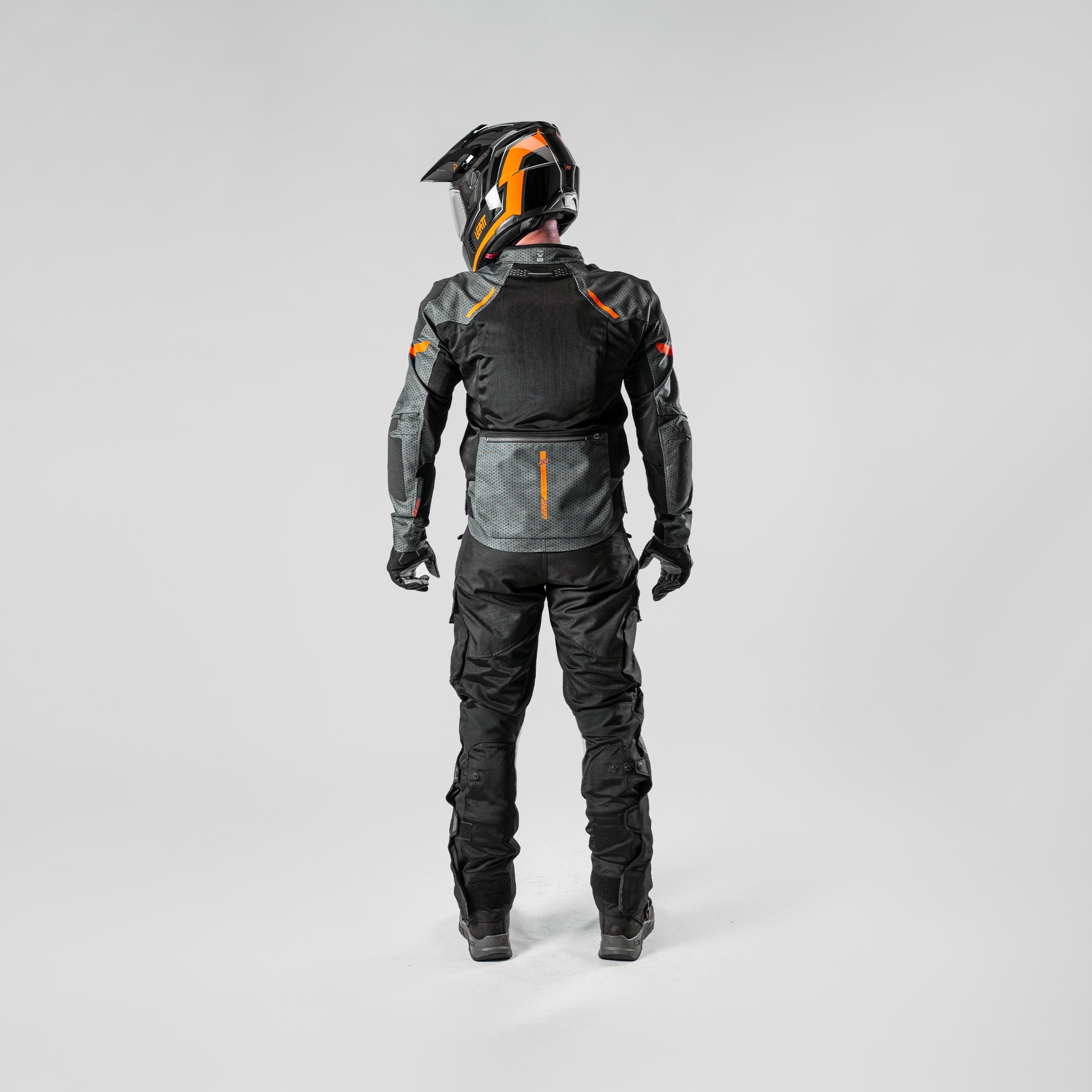 Leatt 2026 JacketADV 4.5FlowTour Short IronGrey BodyBack 5026002450 8a1fb1e7 6058 41ef a5ad 40cd84a3c2ae.jpg