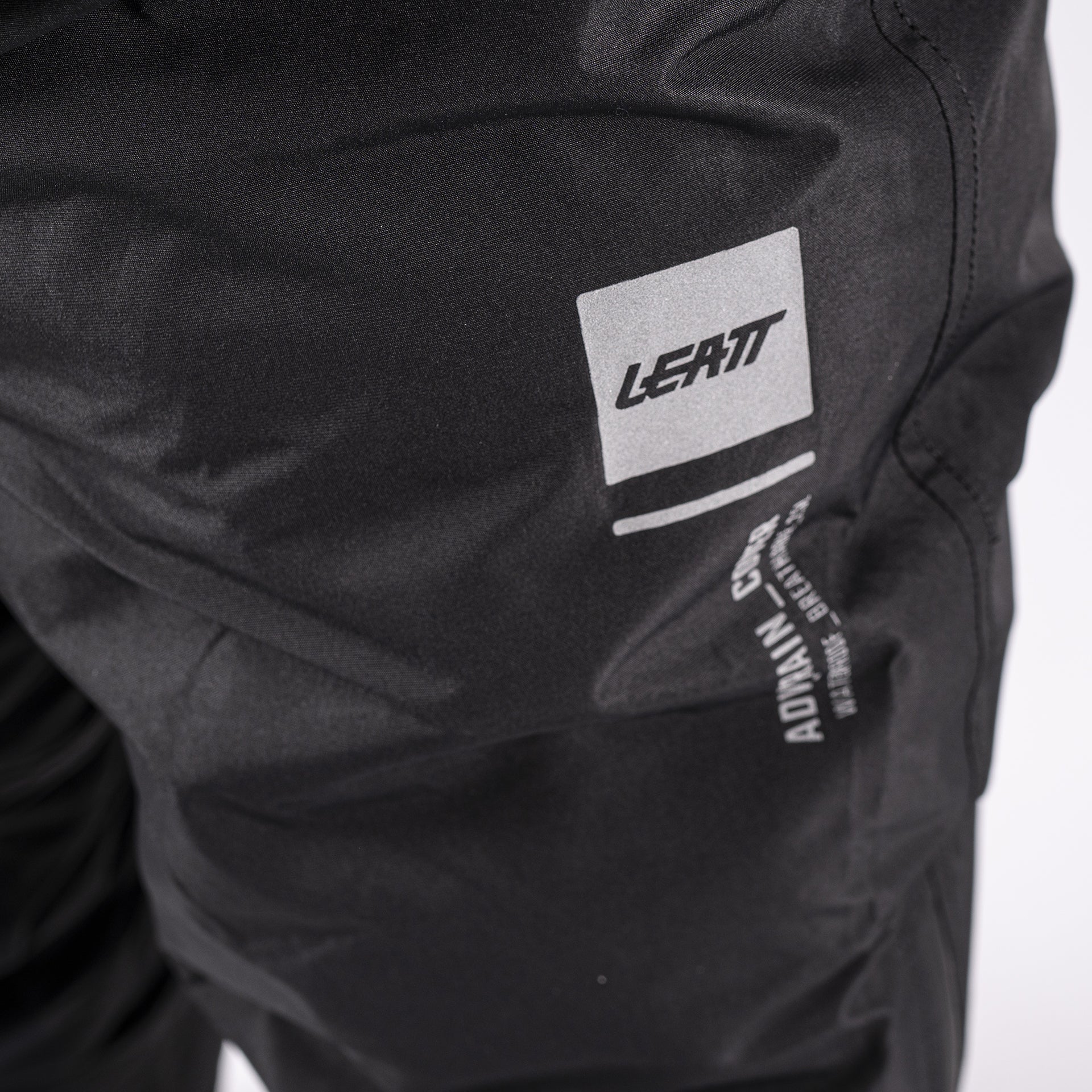 Leatt 2026 PantsADV RainCoverPants Tech1 5026002950 fe05991f 6aea 4def 824e 9b37e4ef8347.jpg