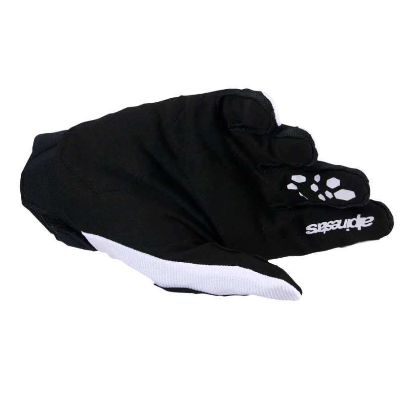 Untitled design 2025 08 28T141716.150.png